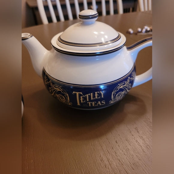Vintage Blue and White Tea Set - Picture 2 of 5